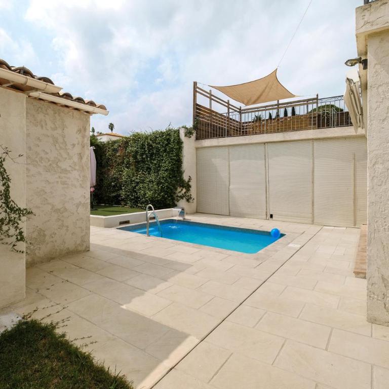 Maison 6 personnes-piscine - Maison 3 Chambres - 6