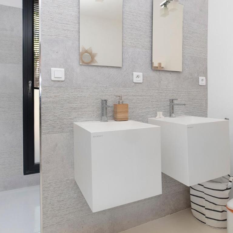 Maison Des Violettes 4 personnes - Two-Bedroom House - 10