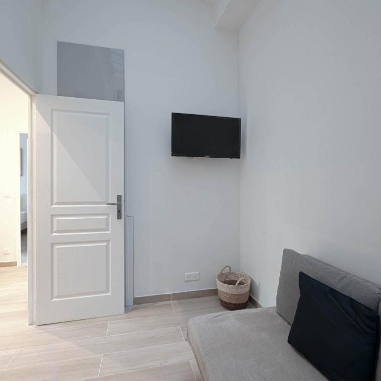 Bel Appartement Buttes-chaumont - Appartement - Rez-de-Chaussée - 8