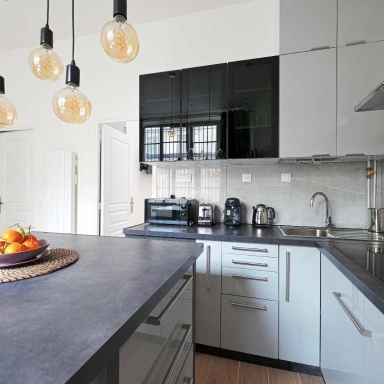 Bel Appartement Buttes-chaumont - Appartement - Rez-de-Chaussée - 5