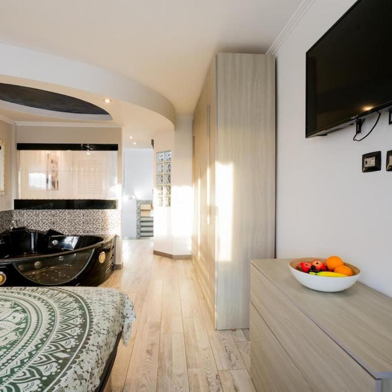 204 Atalaya 2 bedrooms, sea view, private parking - Two-Bedroom Apartment - 12