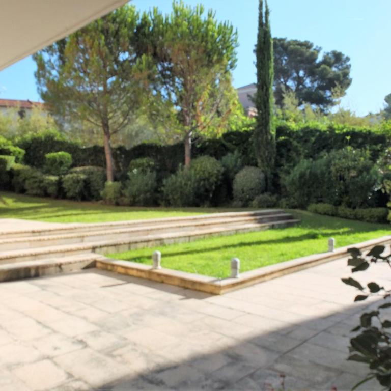 Superbe appartement avec double parking à 1 minute de la plage du Veillat - Appartement 3 Chambres - Étage Supérieur - 2