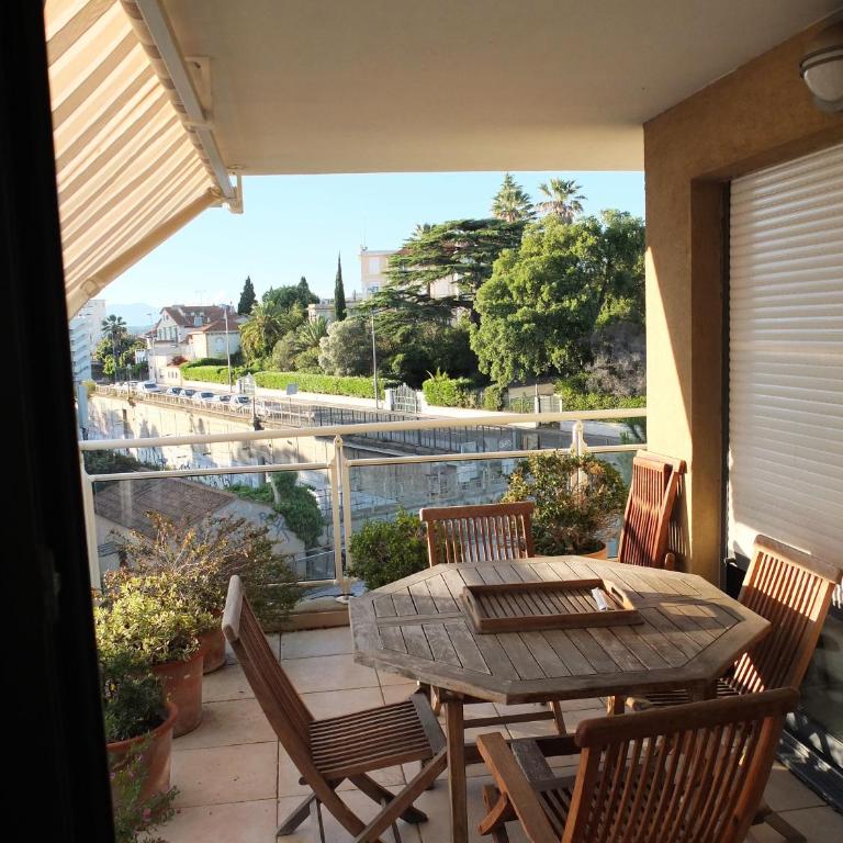 Superbe appartement avec double parking à 1 minute de la plage du Veillat - Appartement 3 Chambres - Étage Supérieur - 13