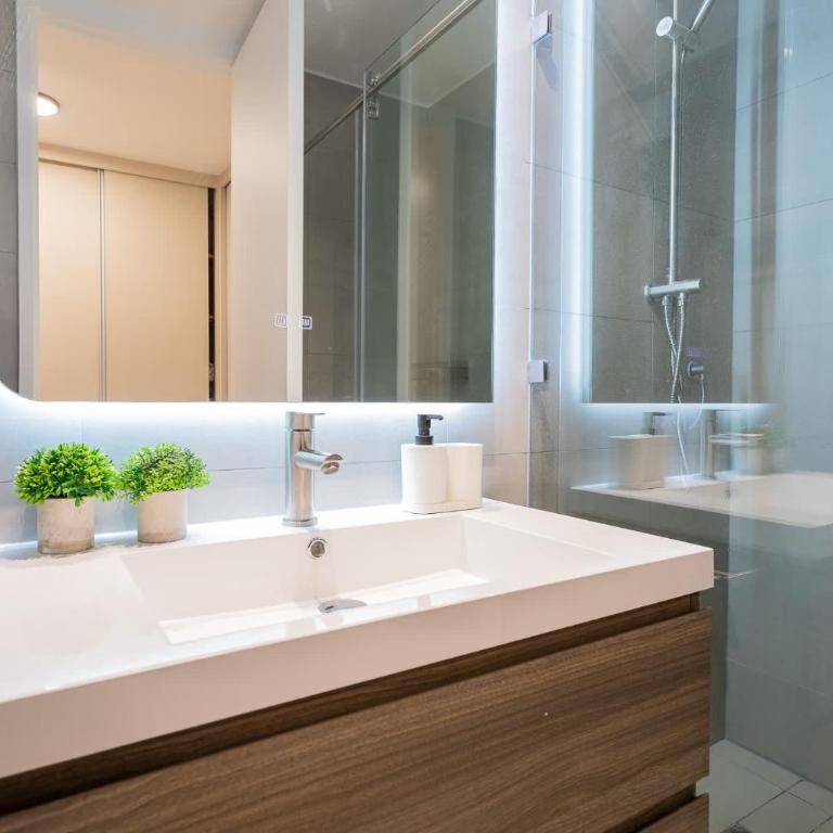 Modern 2BR2BA Prime Las Condes Escape for 4 Guests - Apartamento - 9