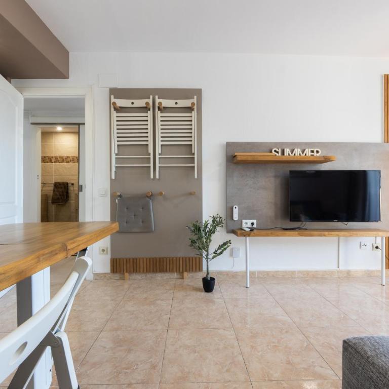 Blue Horizon - Terrace - Pool - 5 minutes from the beaches - Apartment mit 3 Schlafzimmern - 10