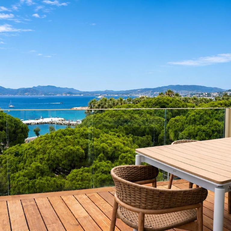 Cannes Croisette - Panoramic sea view - Appartement 2 Chambres - 14