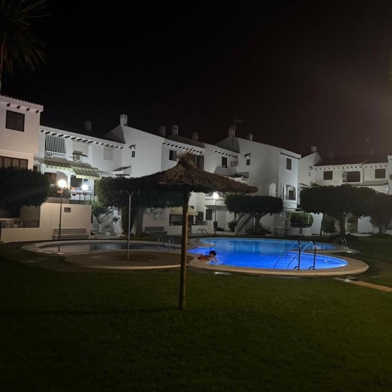 Oasis of Sunshine - Two-Bedroom Family Apartment - 27