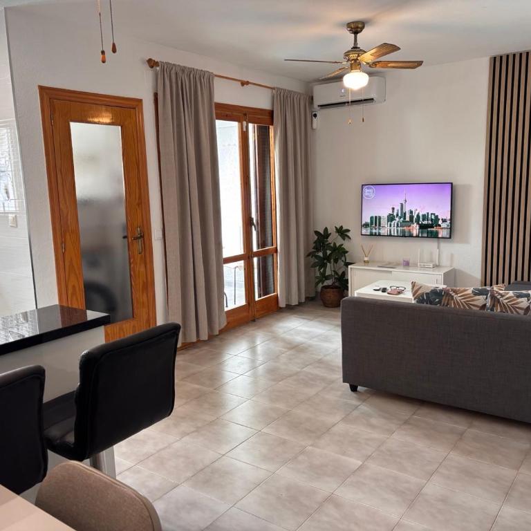 Oasis of Sunshine - Two-Bedroom Family Apartment - 31