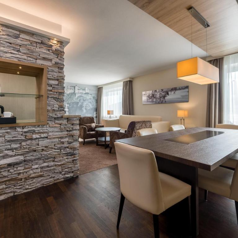 Radisson Blu Hotel & Conference Centre, Salzburg - Präsidenten-Suite mit Stadtblick - 1