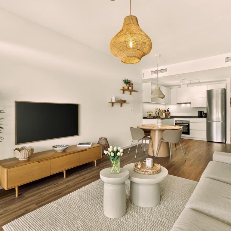 Casa Palmera Stylish Garden Apt Pool Estepona - Two-Bedroom Apartment with Terrace - 5