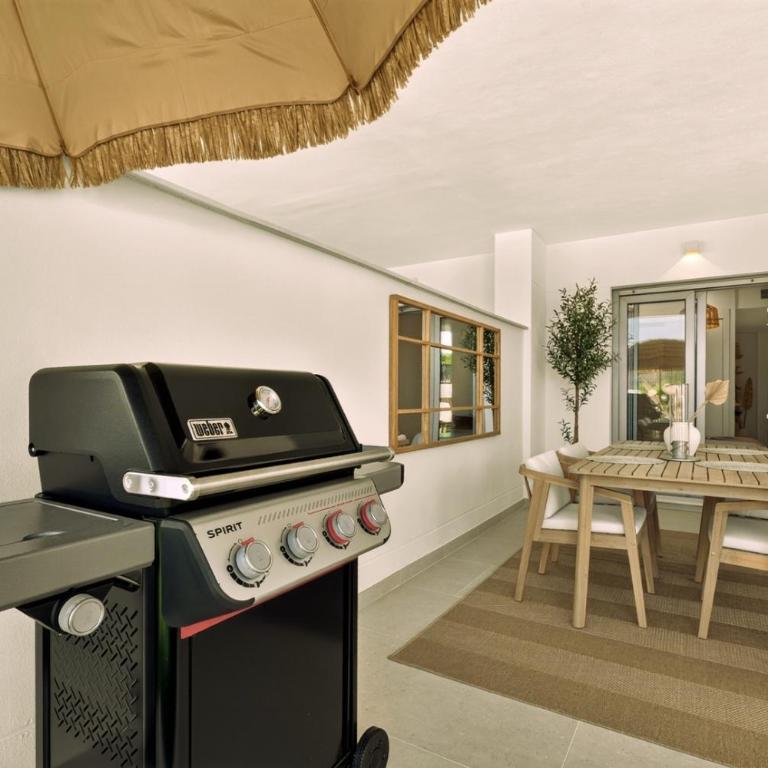 Casa Palmera Stylish Garden Apt Pool Estepona - Two-Bedroom Apartment with Terrace - 11