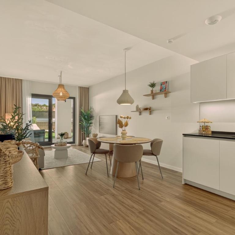 Casa Palmera Stylish Garden Apt Pool Estepona - Two-Bedroom Apartment with Terrace - 13
