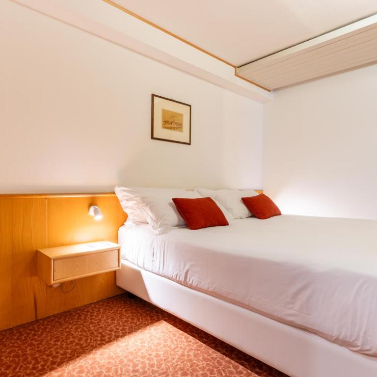 Hotel Les Jumeaux Courmayeur - Camera Matrimoniale Comfort - 3