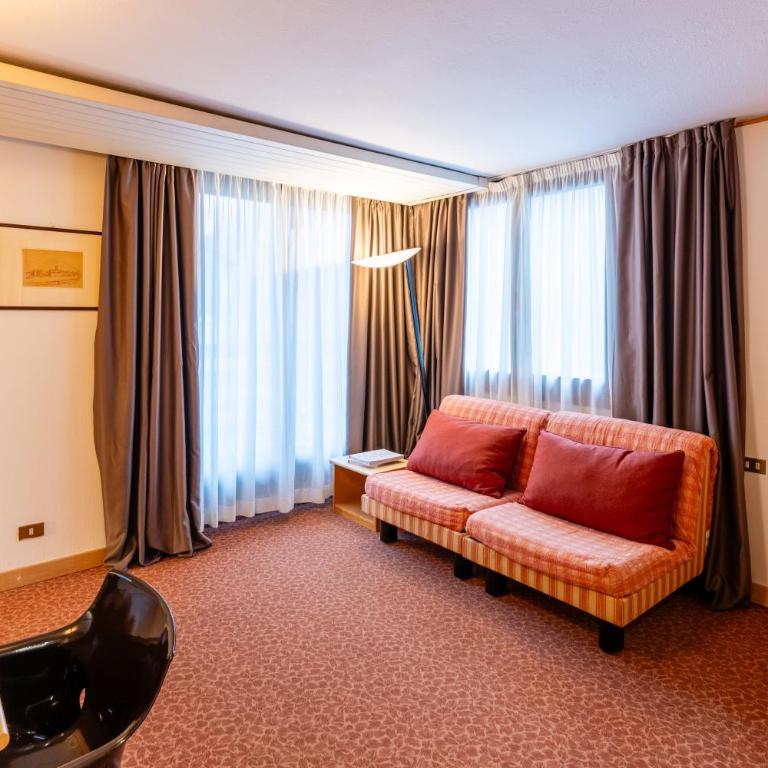 Hotel Les Jumeaux Courmayeur - Camera Quadrupla Familiare Comfort - 2