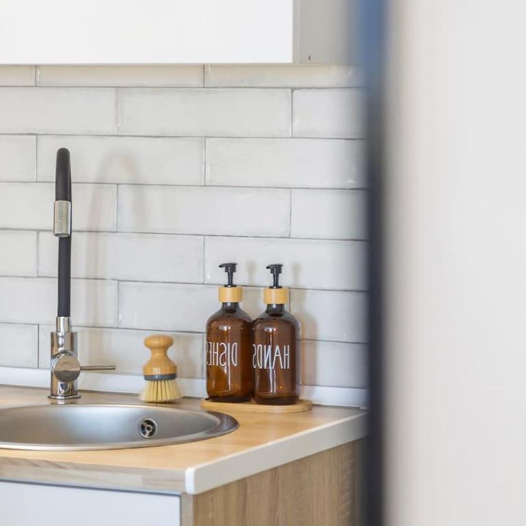 Cozy Studio Near Beach&Lakes - Studio - 11