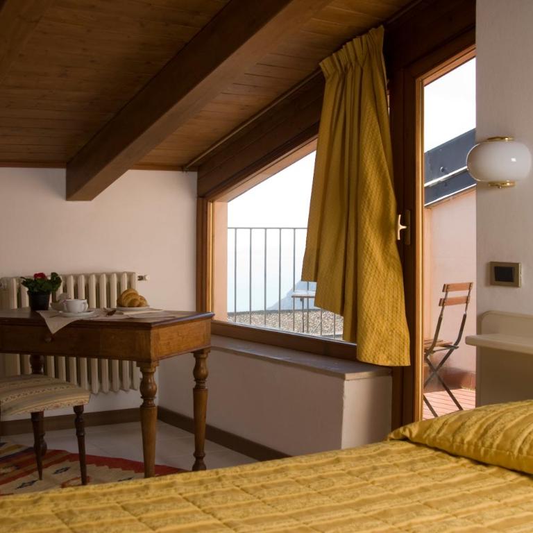 Hotel Gallo - Camera Superior Matrimoniale/Doppia con Letti Singoli con Vista Lago - 1