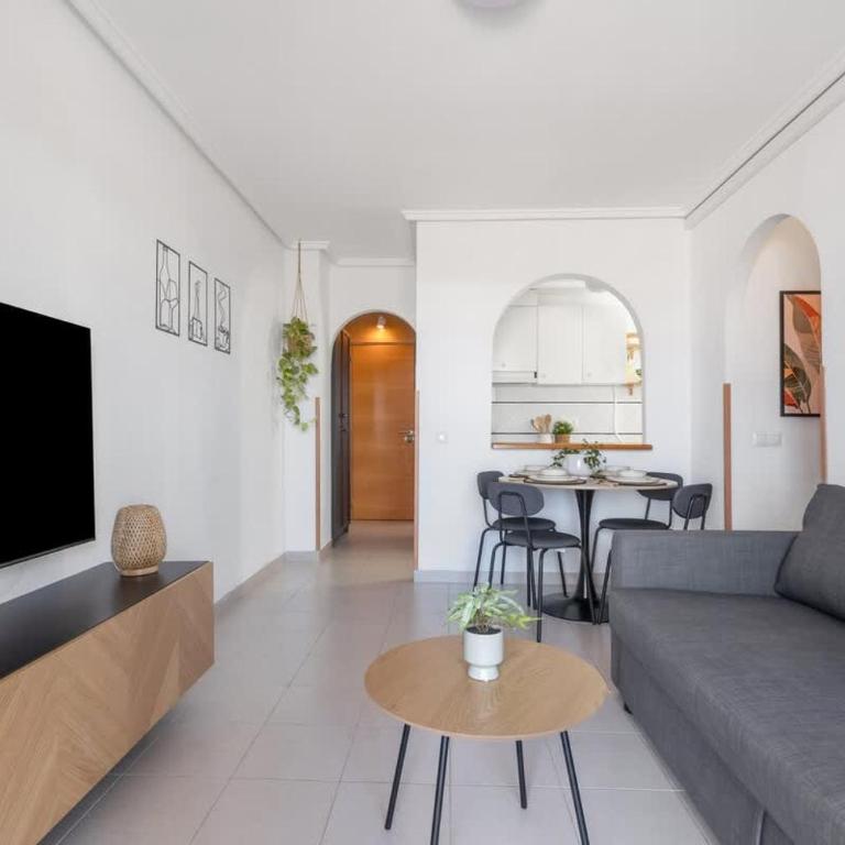 2BDR Apt with Pool Stunning Sunset 300m Beach - Apartment - 9