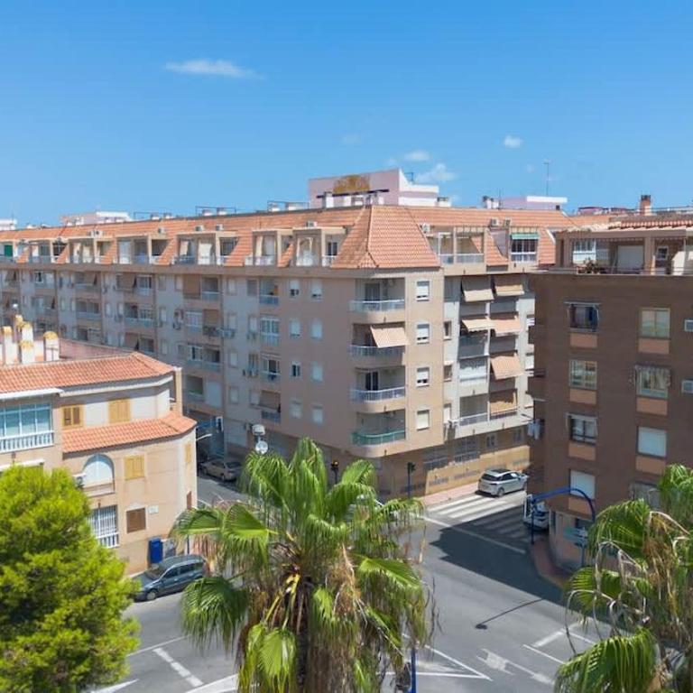 2BDR Apt with Pool Stunning Sunset 300m Beach - Apartment - 14