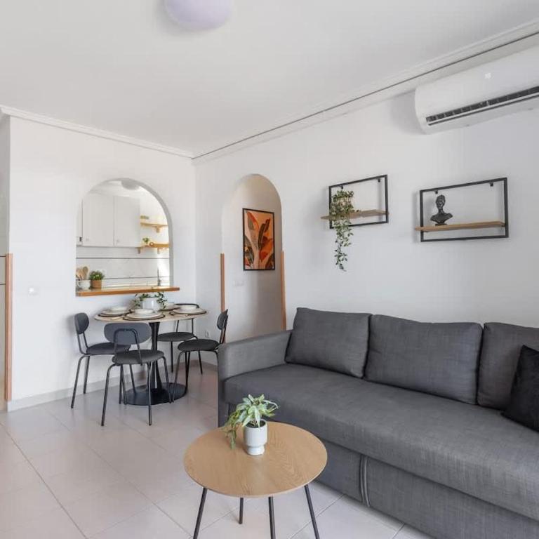 2BDR Apt with Pool Stunning Sunset 300m Beach - Apartment - 21