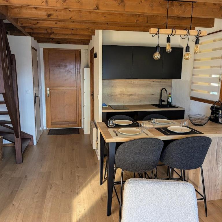 Appartement 2 chambres avec balcon, vue lac, parking et garage - Appartamento con 1 Camera da Letto - 22