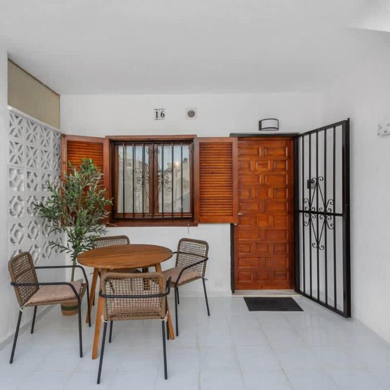 Peaceful 1BR Apt 10min Beach Pool & Workspace - Vacation Home - 6