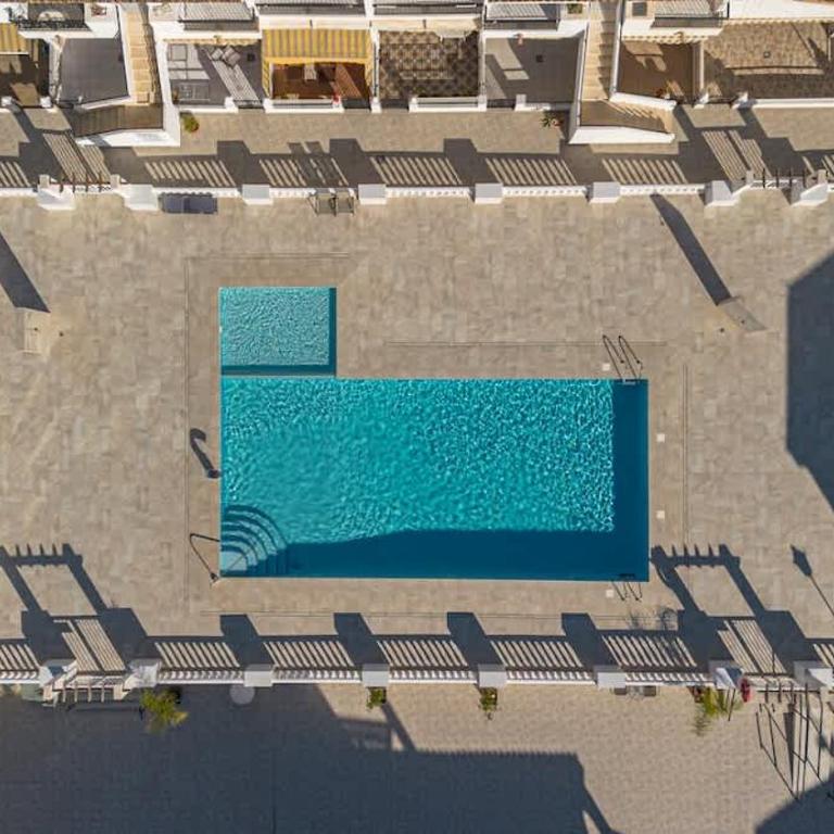 Peaceful 1BR Apt 10min Beach Pool & Workspace - Vacation Home - 31