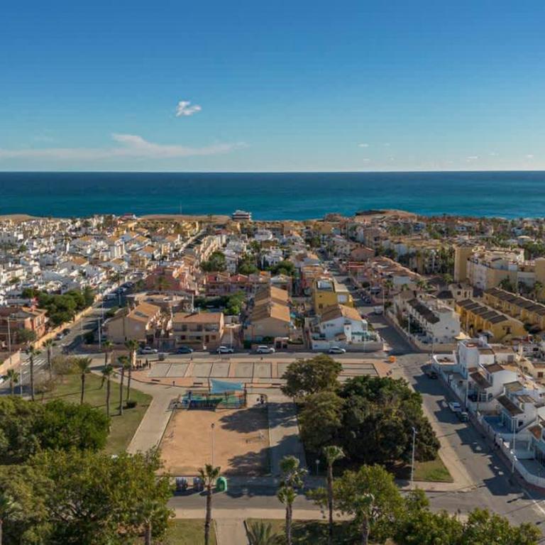 Peaceful 1BR Apt 10min Beach Pool & Workspace - Vacation Home - 35