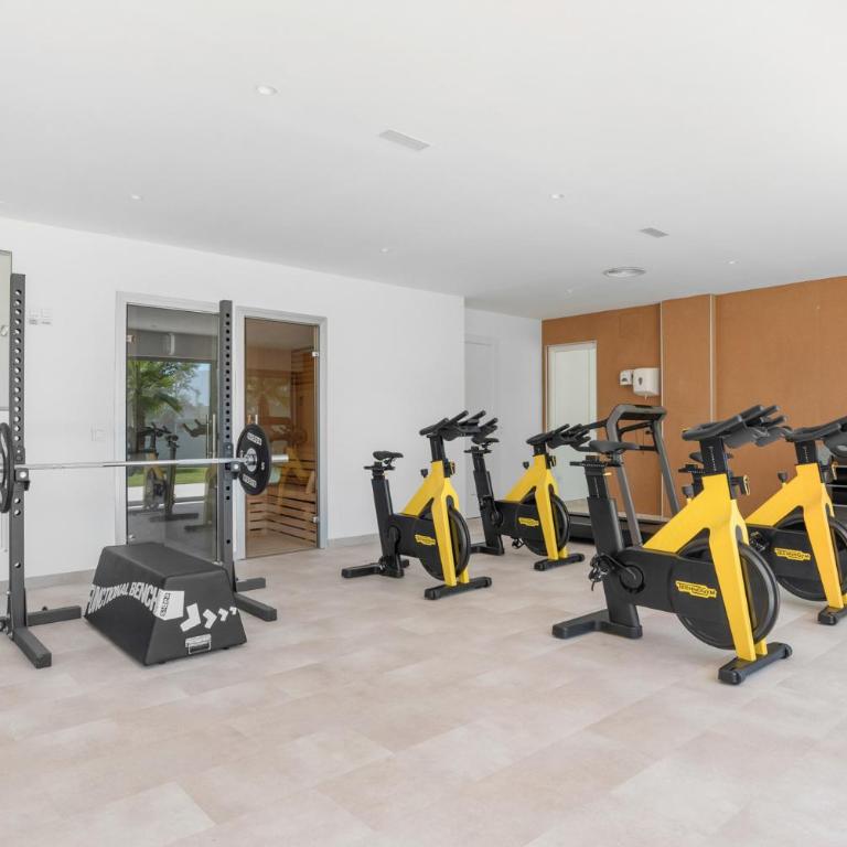 ViVi Homes - Casa Solara - Pool - Gym - Terrace - Three-Bedroom Apartment with Balcony - 7