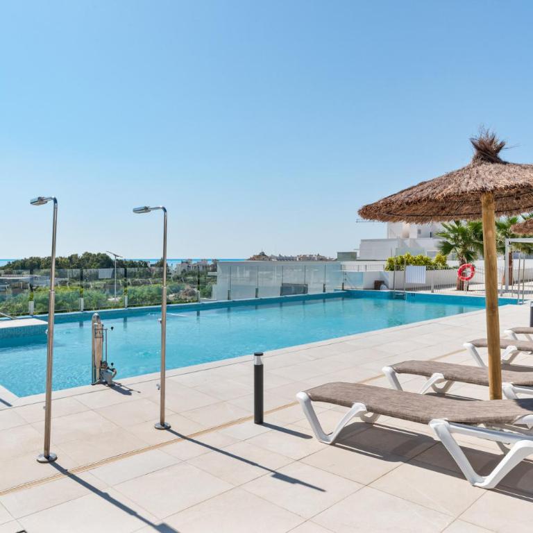 ViVi Homes - Casa Solara - Pool - Gym - Terrace - Three-Bedroom Apartment with Balcony - 9