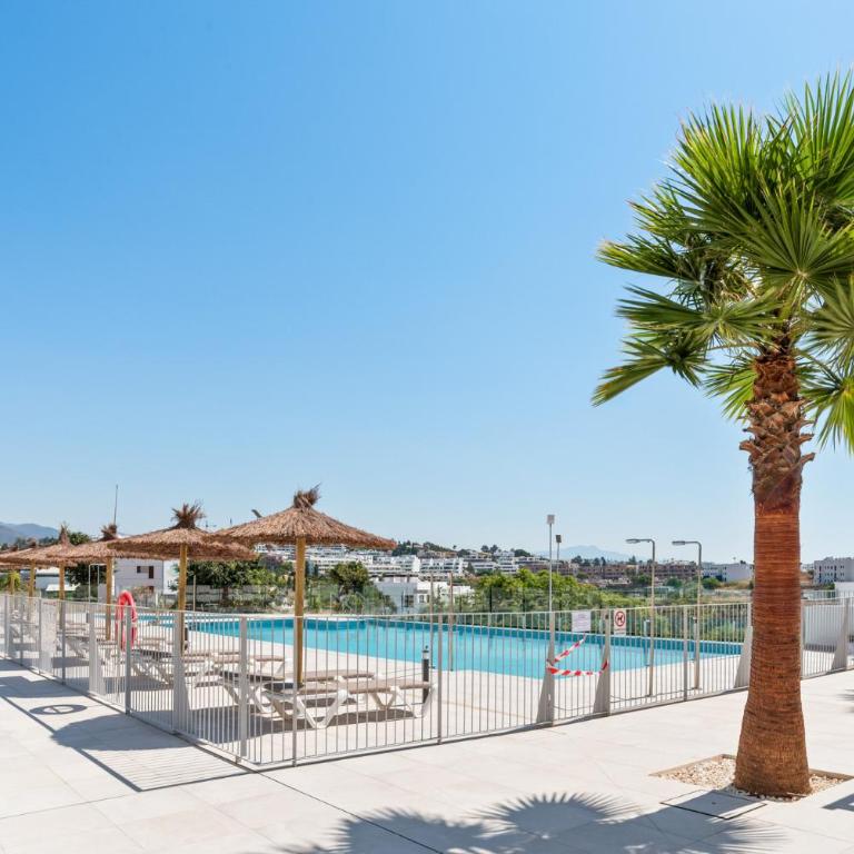 ViVi Homes - Casa Solara - Pool - Gym - Terrace - Three-Bedroom Apartment with Balcony - 10