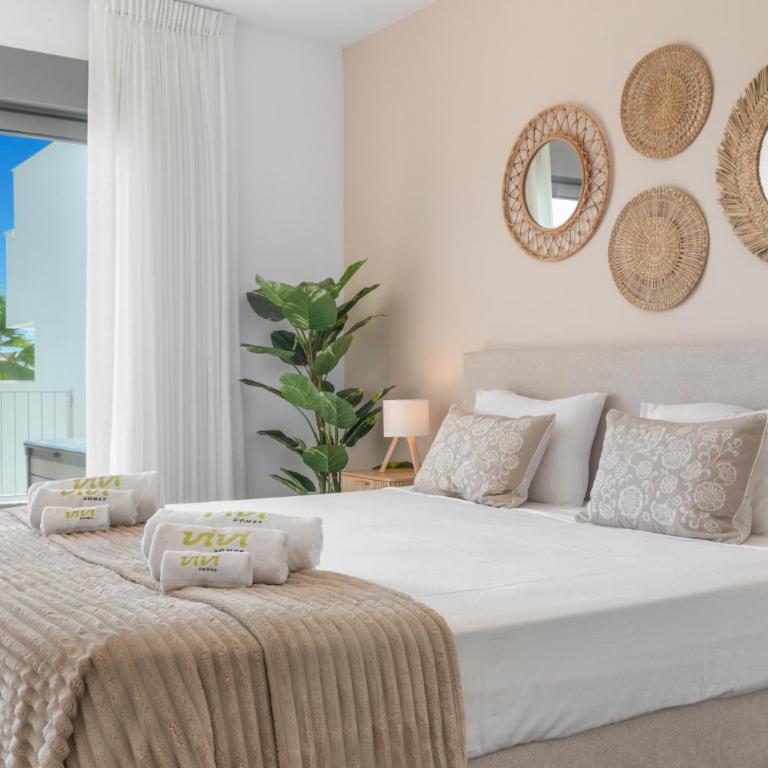 ViVi Homes - Casa Solara - Pool - Gym - Terrace - Three-Bedroom Apartment with Balcony - 21