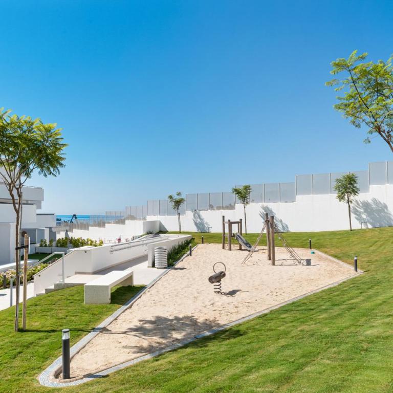 ViVi Homes - Casa Solara - Pool - Gym - Terrace - Three-Bedroom Apartment with Balcony - 29