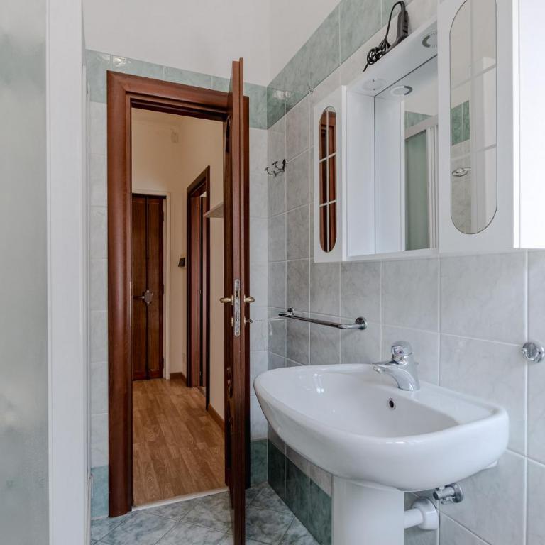 GuestHost - Comfy & Bright Apartment in Turin - One-Bedroom Apartment - 2
