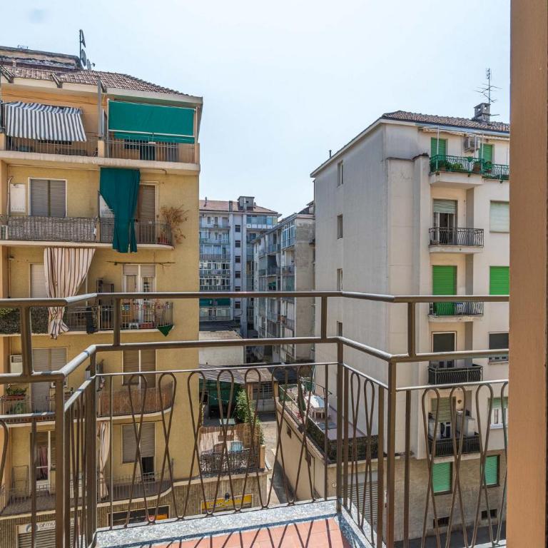GuestHost - Comfy & Bright Apartment in Turin - One-Bedroom Apartment - 8