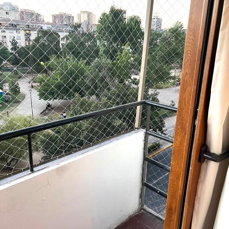 Acogedor frente al parque, 1 cuadra el metro - Two-Bedroom Apartment - 21