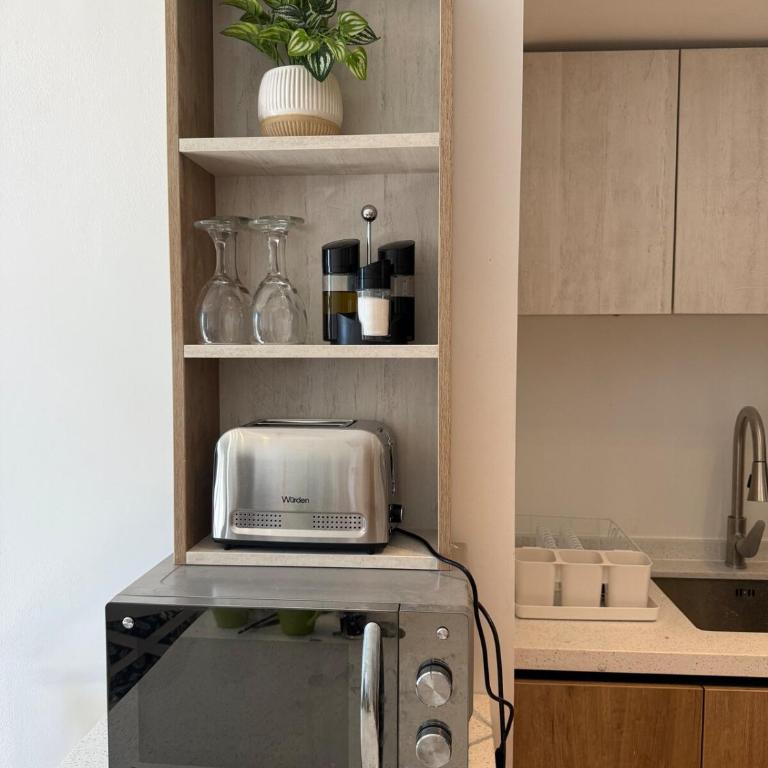 Acogedor frente al parque, 1 cuadra el metro - Two-Bedroom Apartment - 16