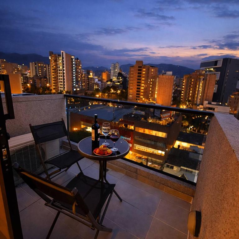 Premium Loft with AC Panoramic View in Laureles - Apartment - 3