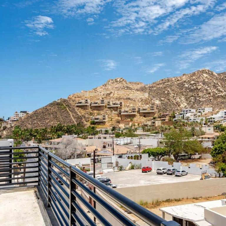 New Listing • Prime Location • Cozy & Modern - Apartamento - 12