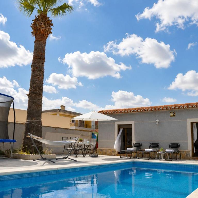 Townhouse with shared pool - Casa - 8
