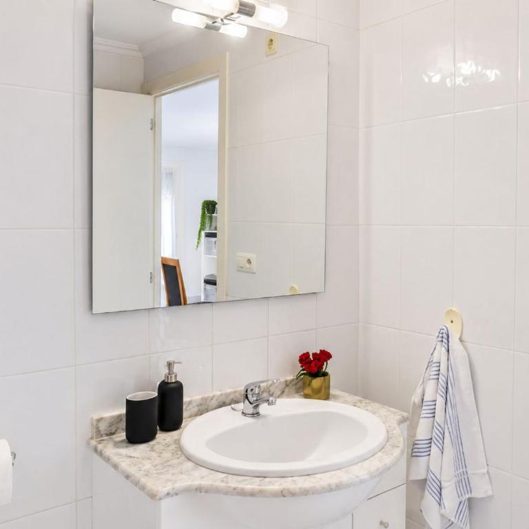 Townhouse with shared pool - Casa - 20