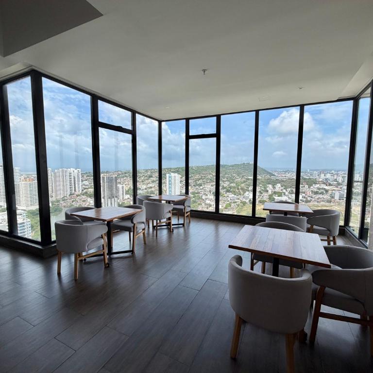 NEW! Ocean & City 360views 25FL FREE Airport pick up BY IMZ - Two-Bedroom Apartment - 13