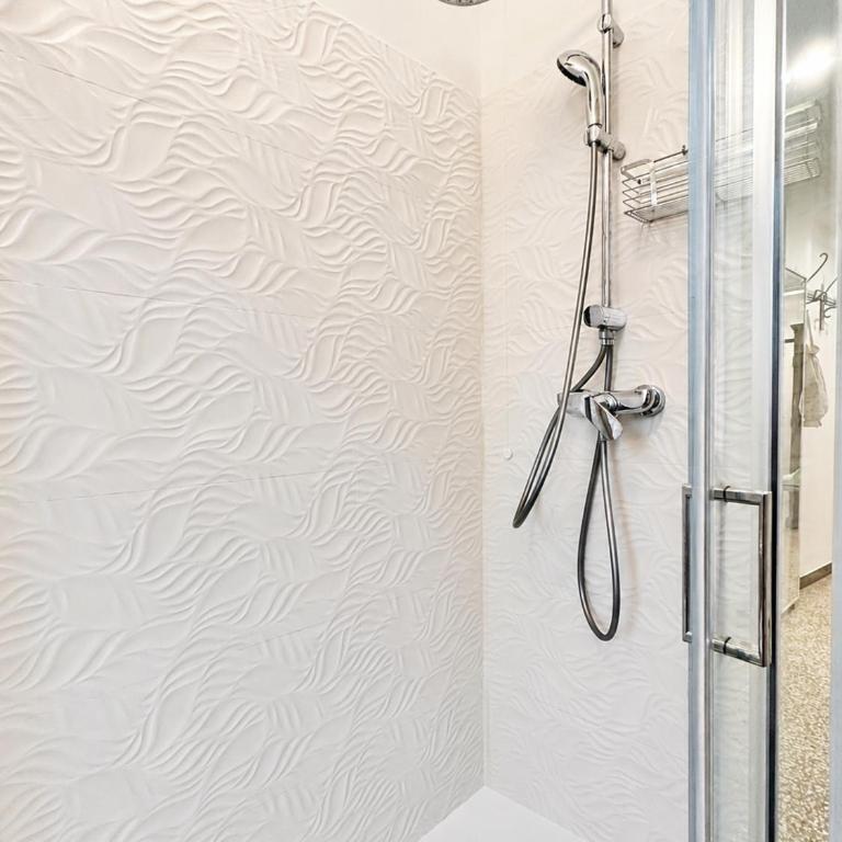 Hostdomus - Casa Tiffany - Appartamento con 2 Camere da Letto - 15