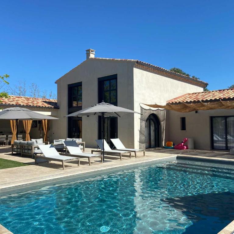 Villa Elvisa Seaside Pool - Villa - 1