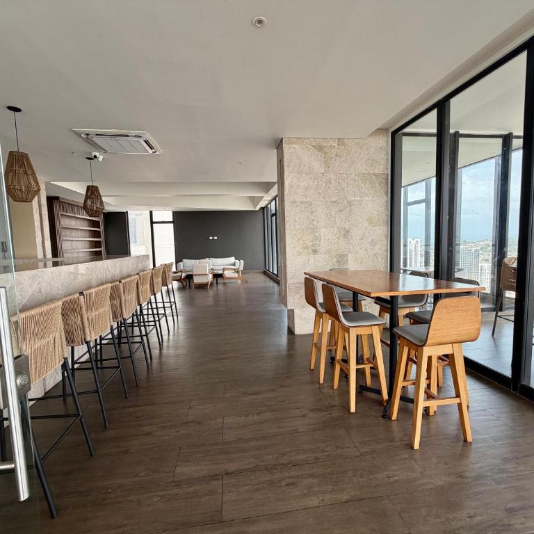 NEW! Ocean & City 360views 25FL FREE Airport pick up BY IMZ - Two-Bedroom Apartment - 11