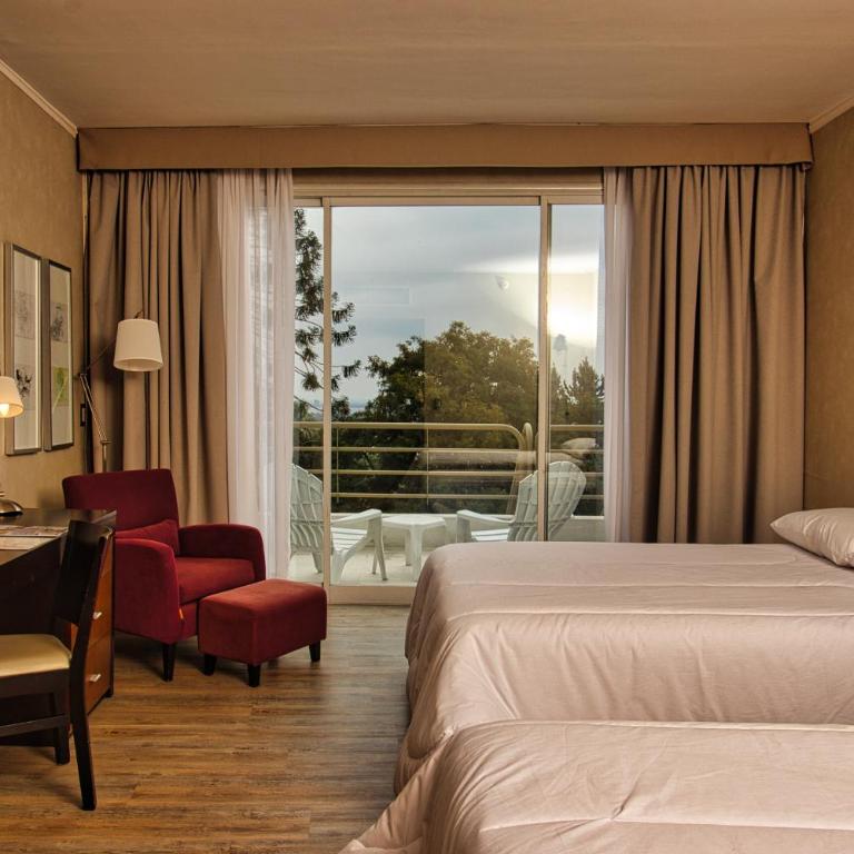 Howard Johnson Plaza Resort & Casino Mayorazgo - Superior Twin Room with Terrace - 1