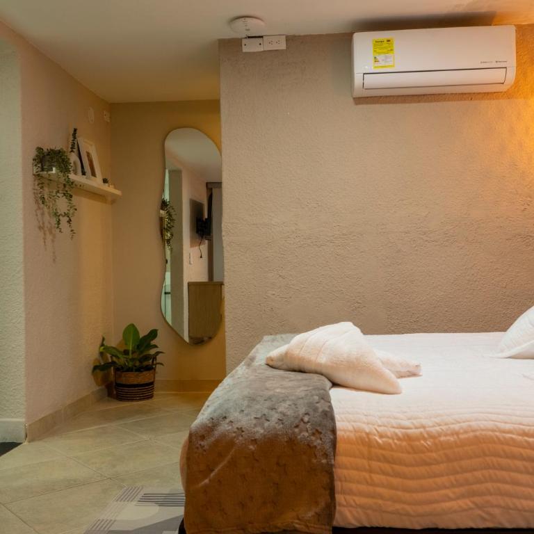 Terra Suites - Deluxe King Studio - 3