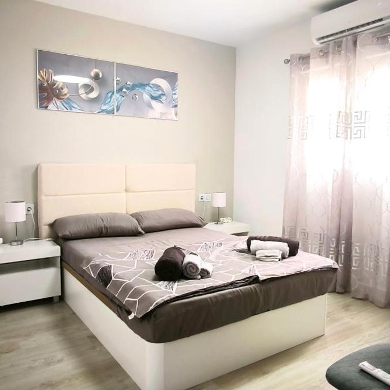 ICON Beach Apartment - 1 Min to Beach & Free Garage - Apartment mit 3 Schlafzimmern - 4