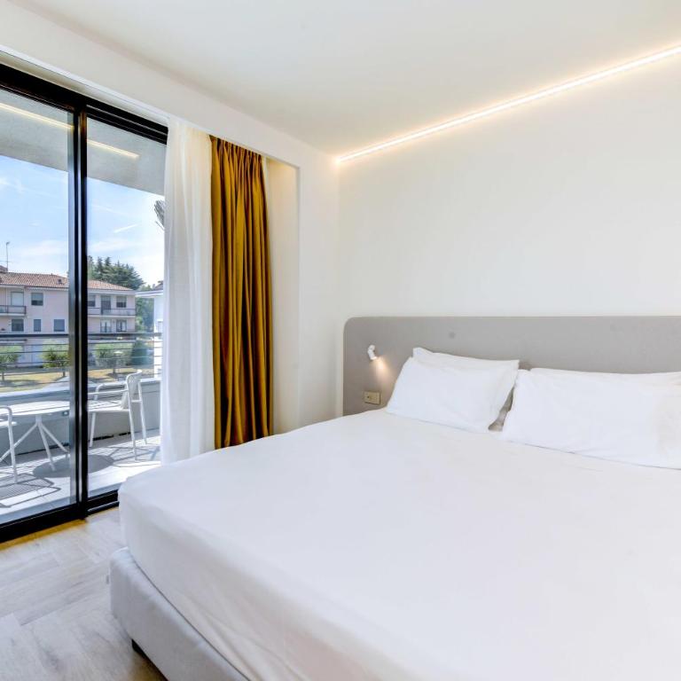 Hotel Oliveto - Camera Deluxe - 6