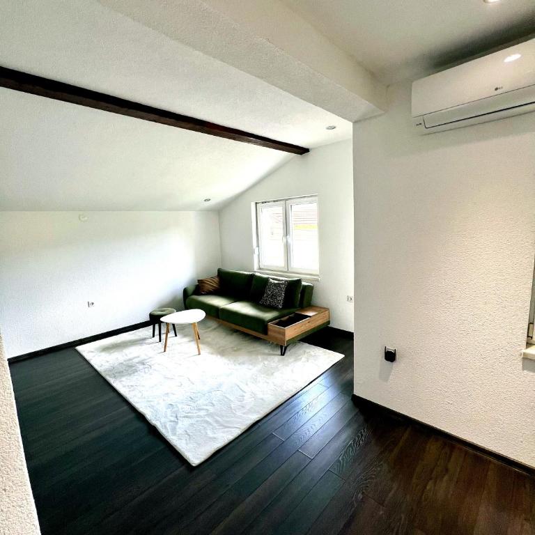 Brothers House - Deluks Apartman sa 2 Spavaće Sobe i Balkonom - 9