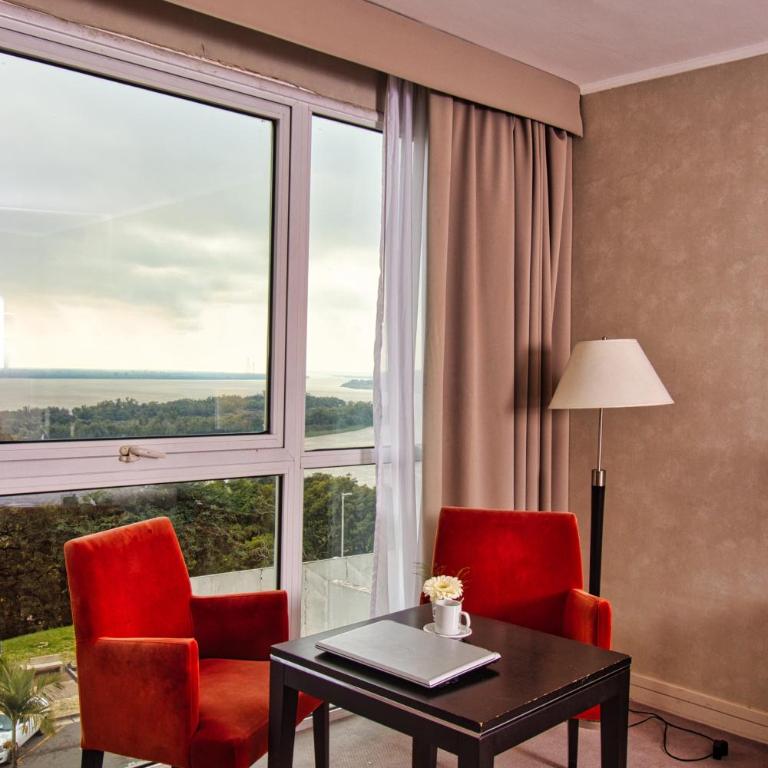 Howard Johnson Plaza Resort & Casino Mayorazgo - Superior Double Room - 2